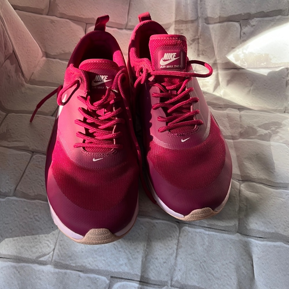 Nike Air Max Thea size 8 like new